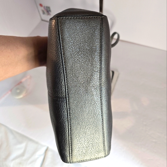 Coach Black Leather Shoulder Bag with Adjustable Strap - Picture 4 of 8